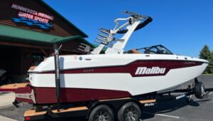 (W4174) 2024 Malibu Boats M220